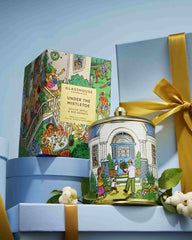 GLASSHOUSE FRAGRANCES Under the Mistletoe 13.4 OZ Candle